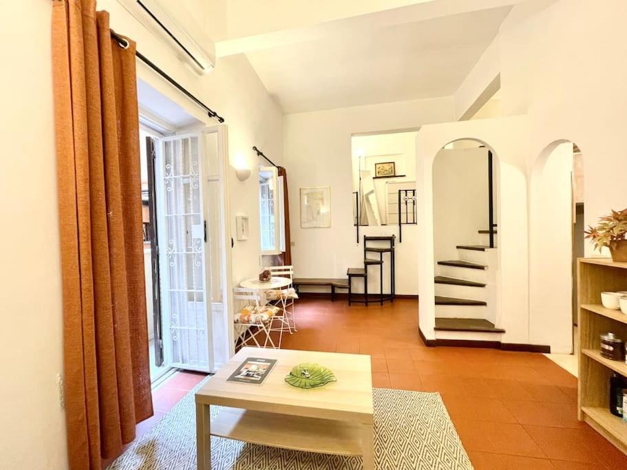 Cozy In Trastevere Apartment Rome